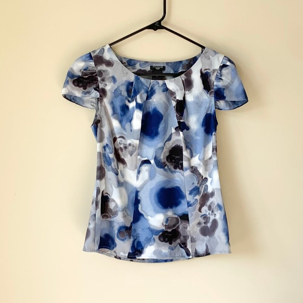 New Ann Taylor Cap Sleeve Multicolored Abstract Blouse, Size 2 Petite